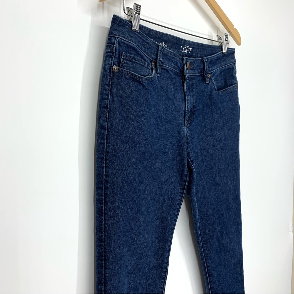 Ann Taylor LOFT Dark Wash Curvy Skinny Ankle Jeans With Side Zipper Detail - Picture 3 of 16